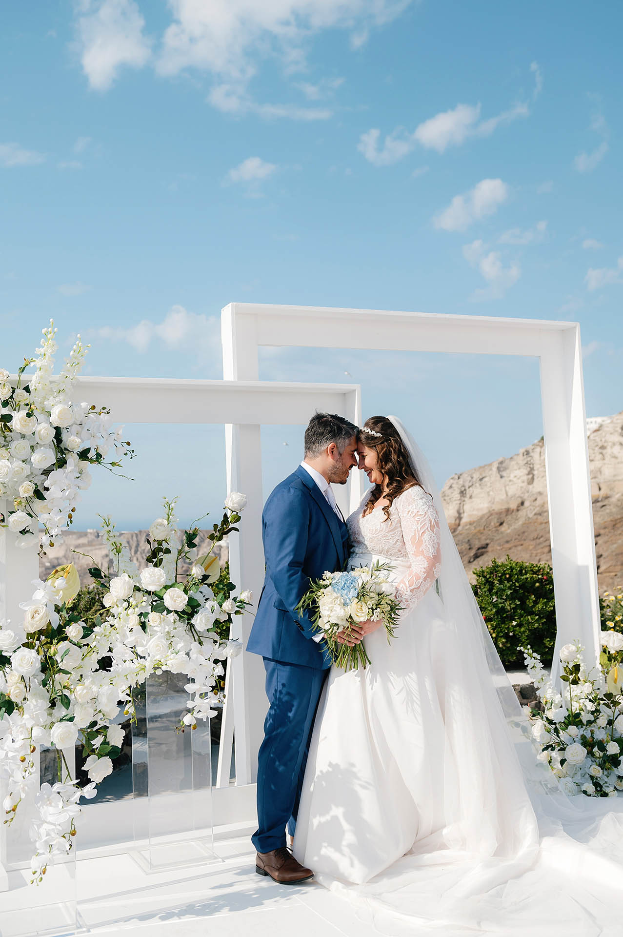 wedding while pregnant - just married in Santorini
