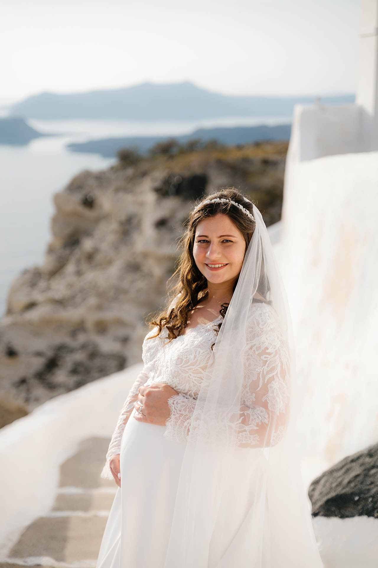 wedding while pregnant - the pregnant bride Santorini