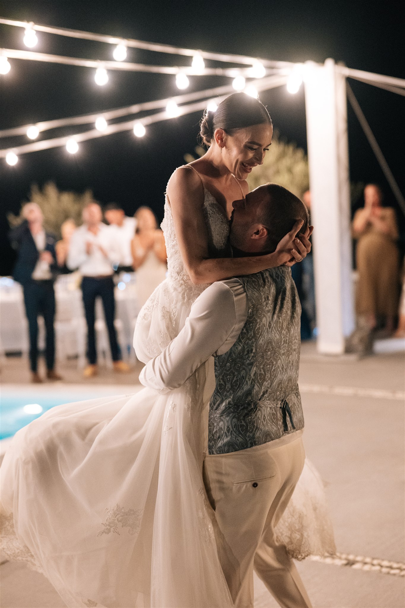 how to create wedding content - bride and groom - Marvellous Wedding